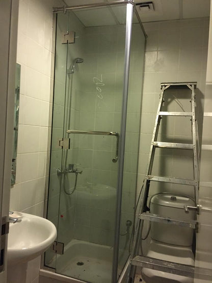 Shower Enclosure Incl. Delivery & Installation.